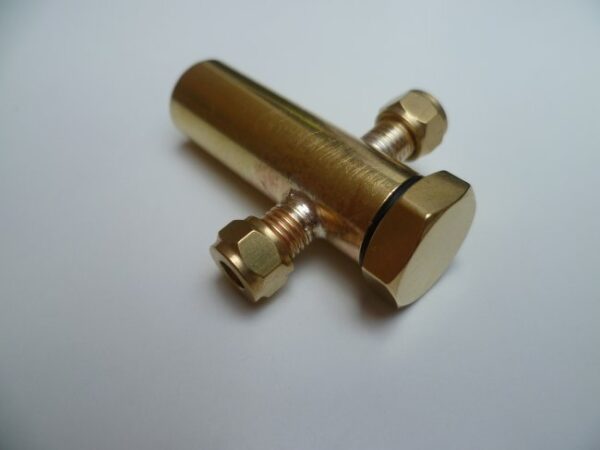 In-Line Lubricator for model steam boilers